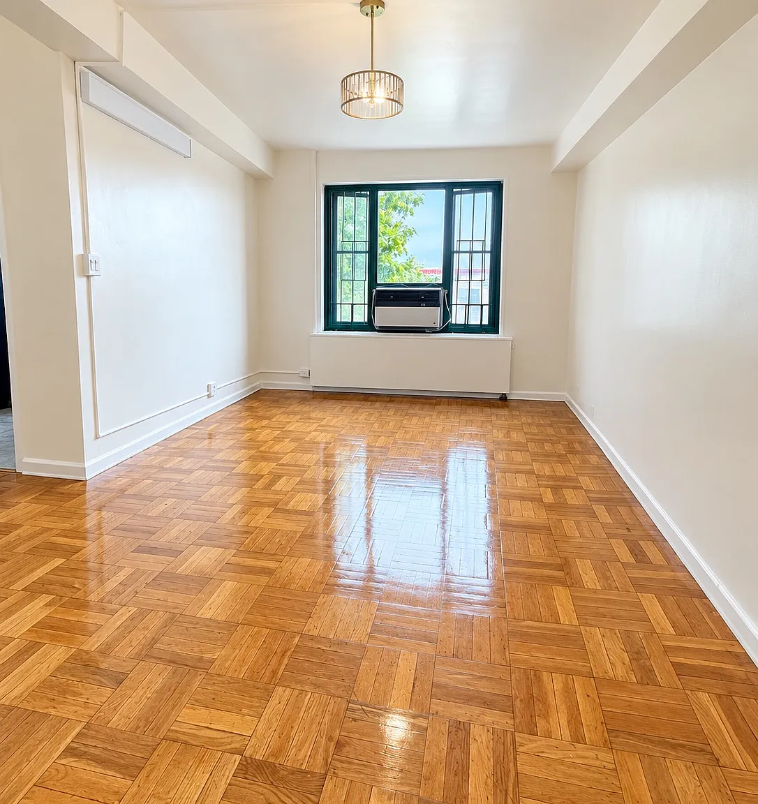 3 bed, 1200 sqft, $3,000 — Photo 3