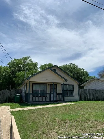 3 bed, 2.0 bath, 1075 sqft, $1,450 — Photo 1