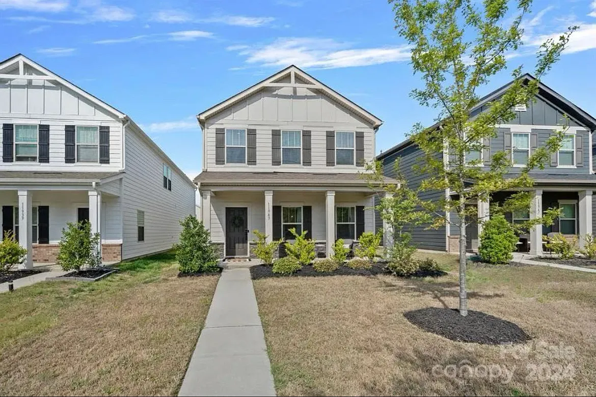 5 bed, 2515 sqft, $2,850 — Photo 1