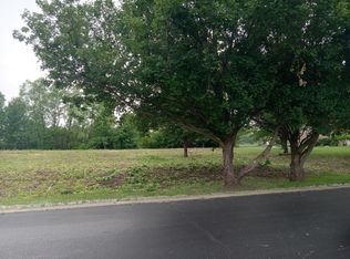 6867 Ellis Ave, Long Grove, IL 60047