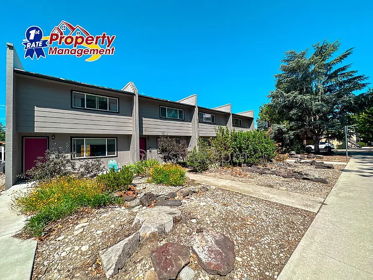 1103 S Leadville Ave — Photo 3