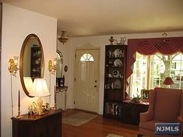 30 Madison Ave, Montvale, NJ 07645