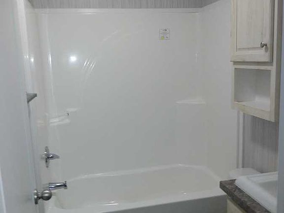 3rd image of 993 Michigan Ave E #67M