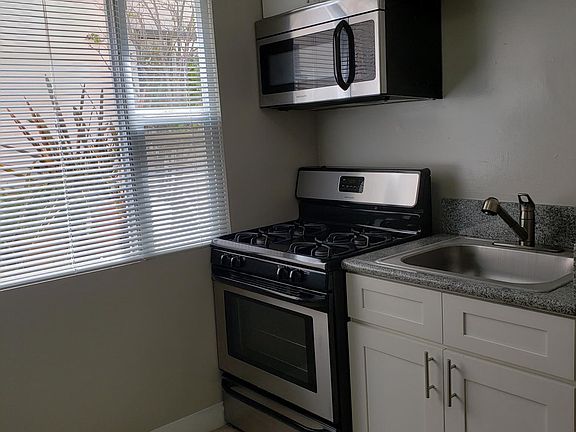 5th image of 125 Ximeno Ave APT 4