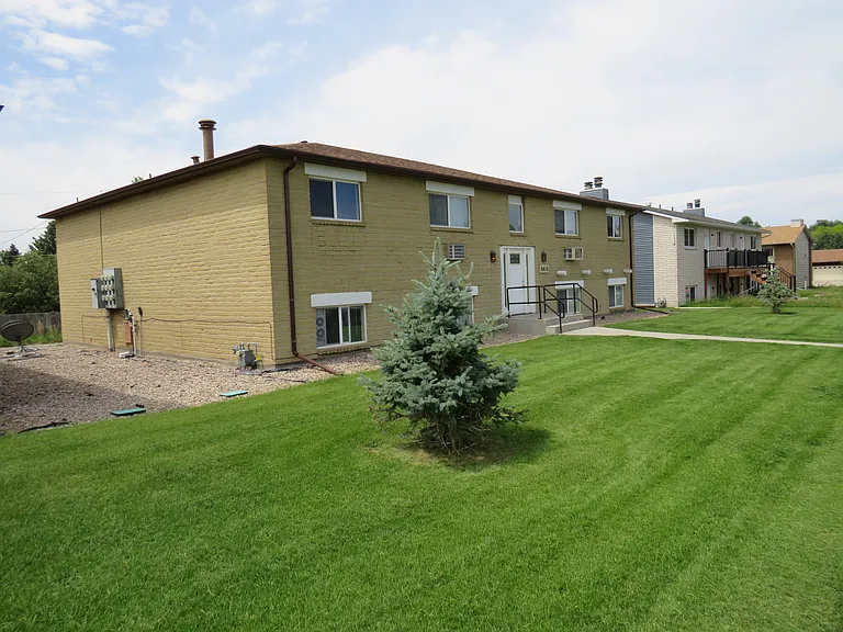 2419 Pattison Ave — Photo 2