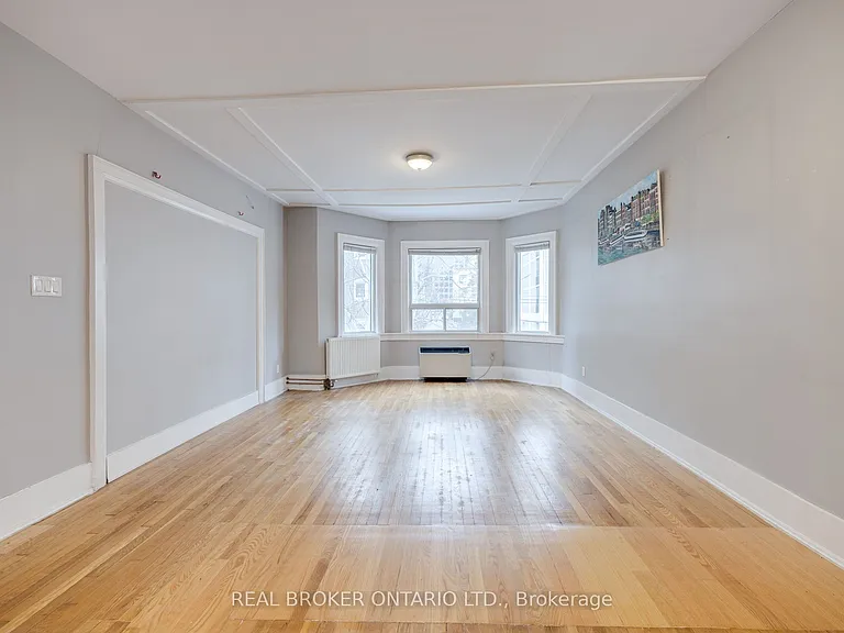 77 Isabella St #UPPER — Photo 5