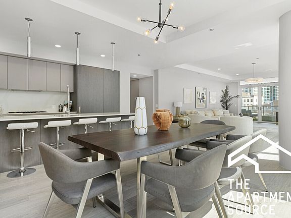 4th image of 144 W Erie St #1002
