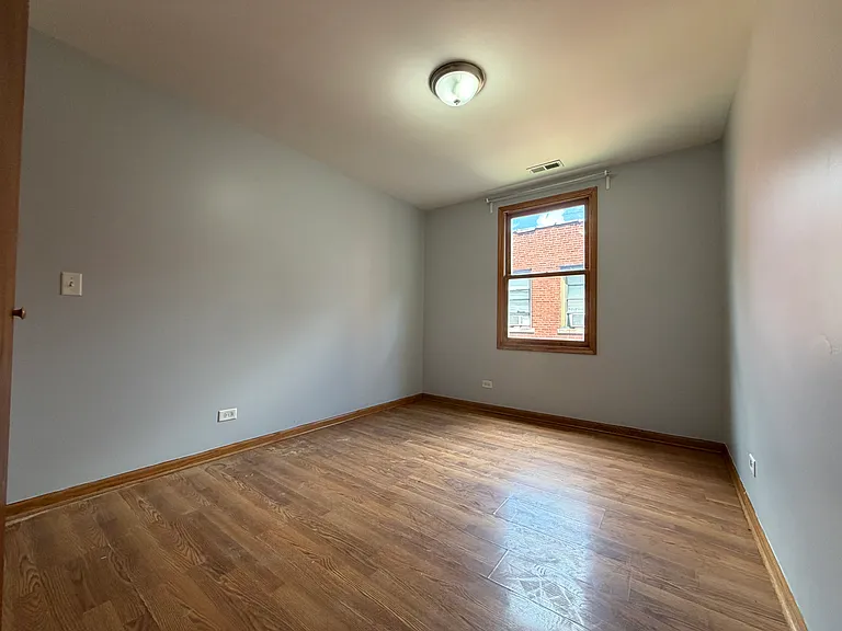 3325 W Fulton Blvd #2 — Photo 6