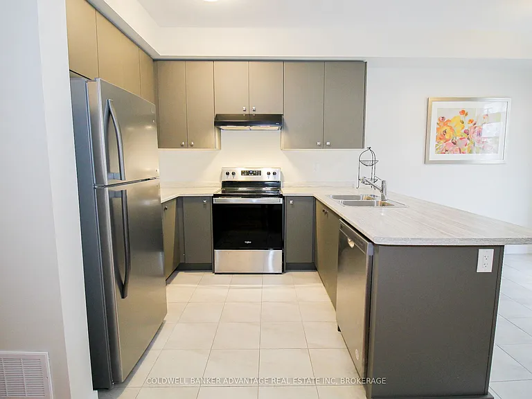 77 Keelson St — Photo 10