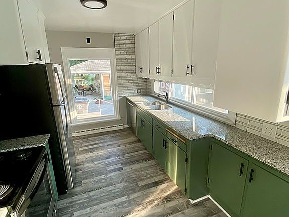 3rd image of 520 W 8th St