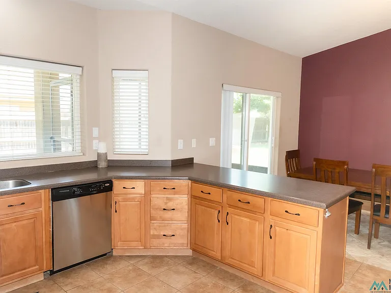 3008 Fred Daugherty Dr — Photo 8