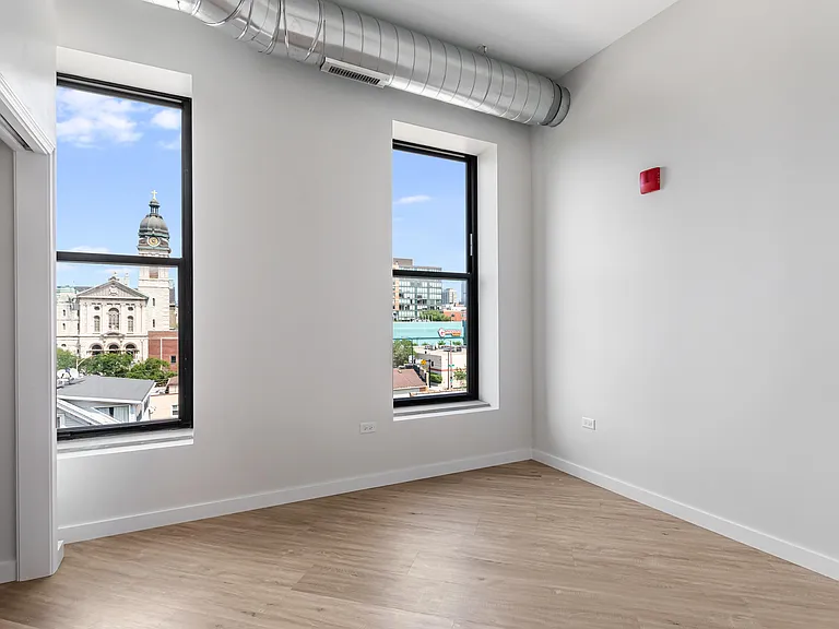 805 N. Milwaukee — Photo 18