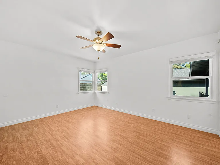 10257 McVine Ave — Photo 11