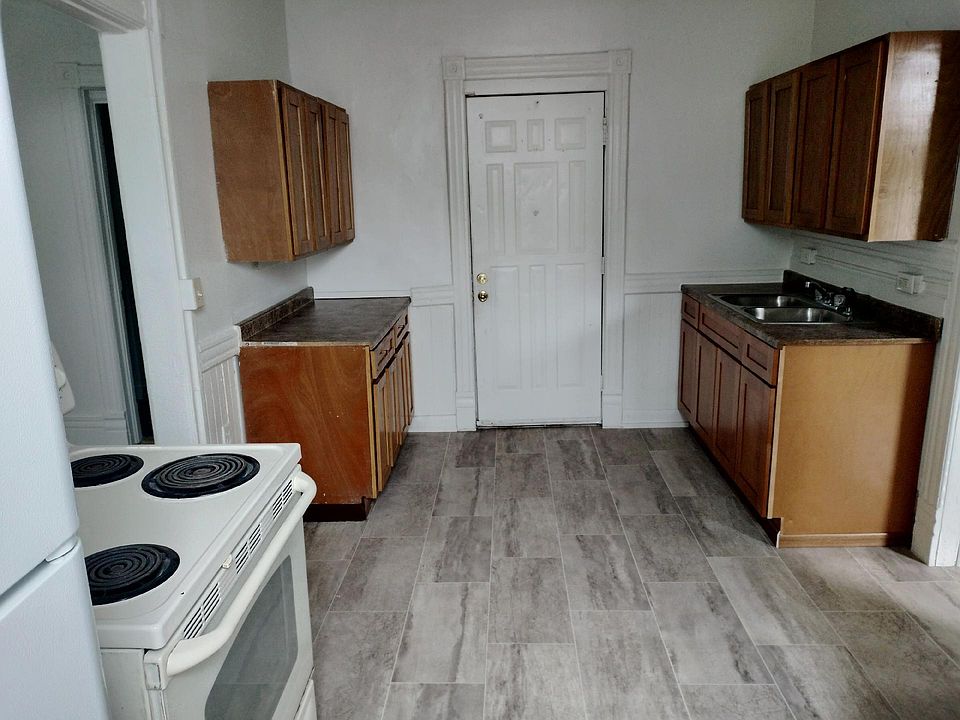 1st image of 24 South Ave
