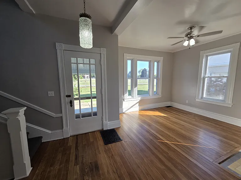 709 Dewitt Ave — Photo 5