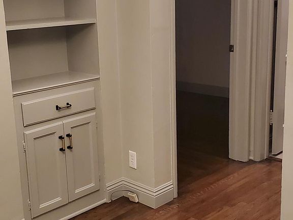 4th image of 612 N Madison Ave