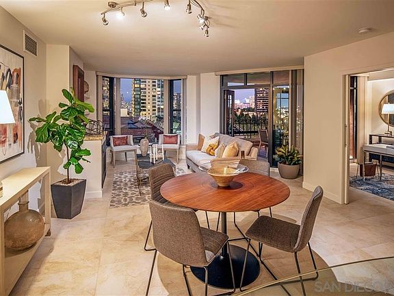 4th image of 500 W Harbor Dr Unit 719