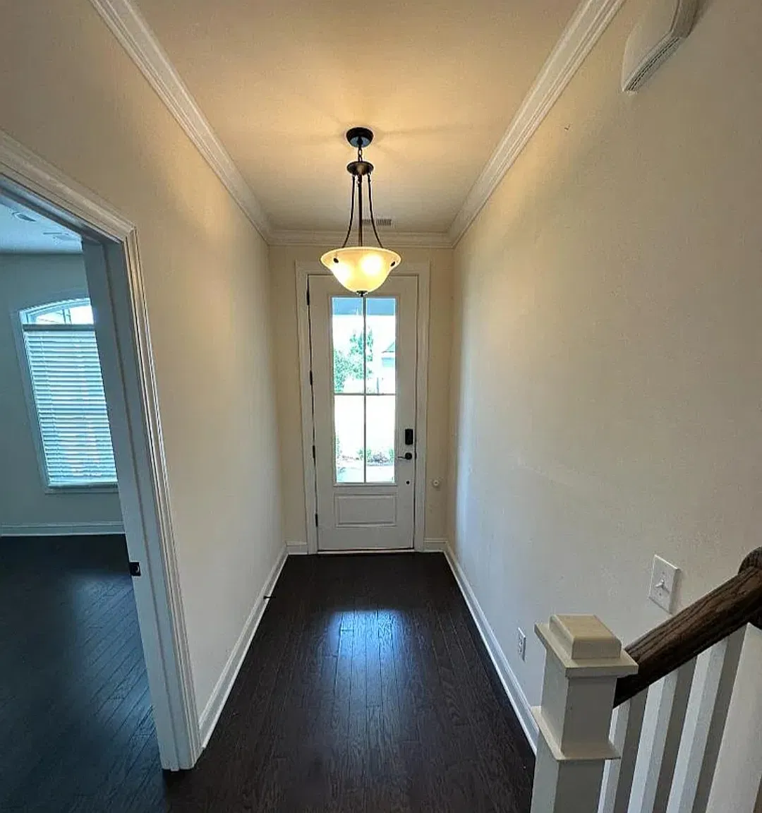 3 bed, 1730 sqft, $2,900 — Photo 2