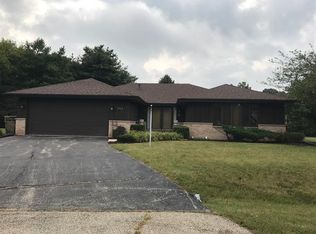 102 Thornhill Dr SW, Poplar Grove, IL 61065