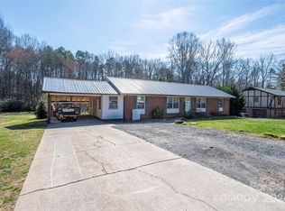 219 Rock Creek Dr, Lincolnton, NC 28092