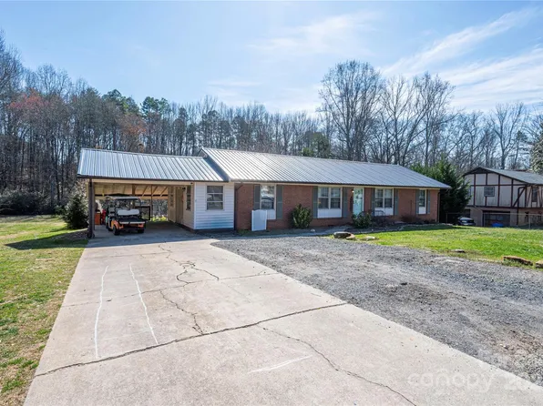 219 Rock Creek Dr, Lincolnton, NC 28092