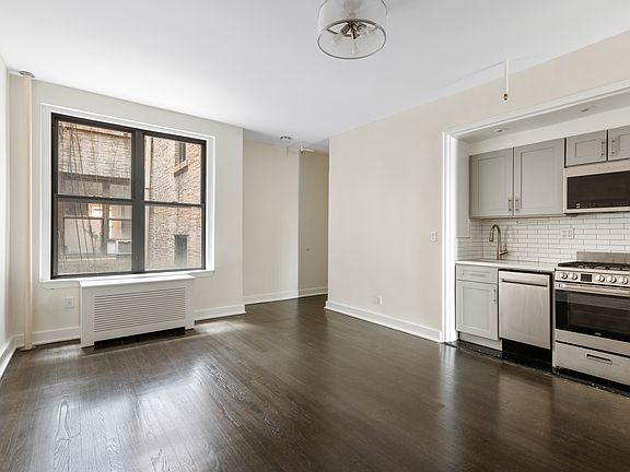 2nd image of 245 W 72nd St APT 4D