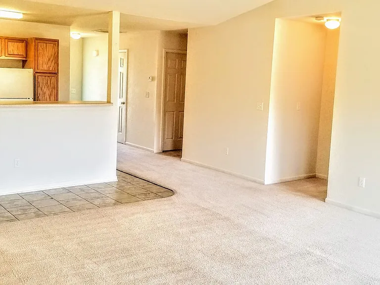 21048 Harbor Ln — Photo 5