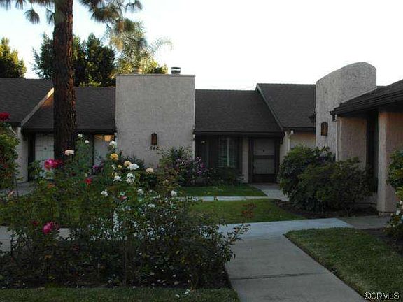 3rd image of 646 W Naomi Ave Unit 9