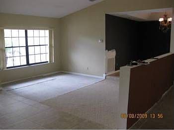 4th image of 10409 NW 7th Ct