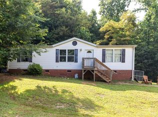 2747 Eagle Point Dr, Trinity, NC 27370