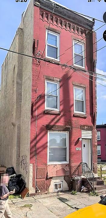 1st image of 2742 W Glenwood Ave