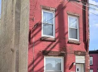 2742 W Glenwood Ave, Philadelphia, PA 19121