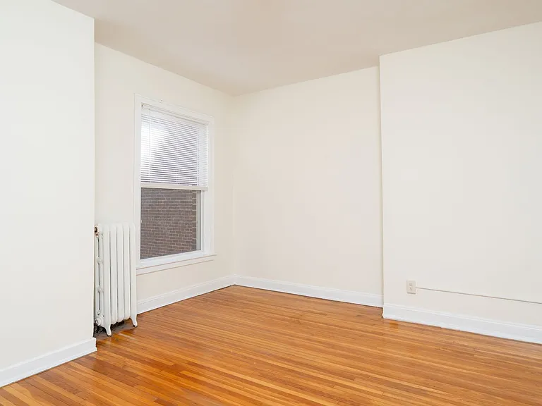 3500 Dupont Ave S — Photo 5