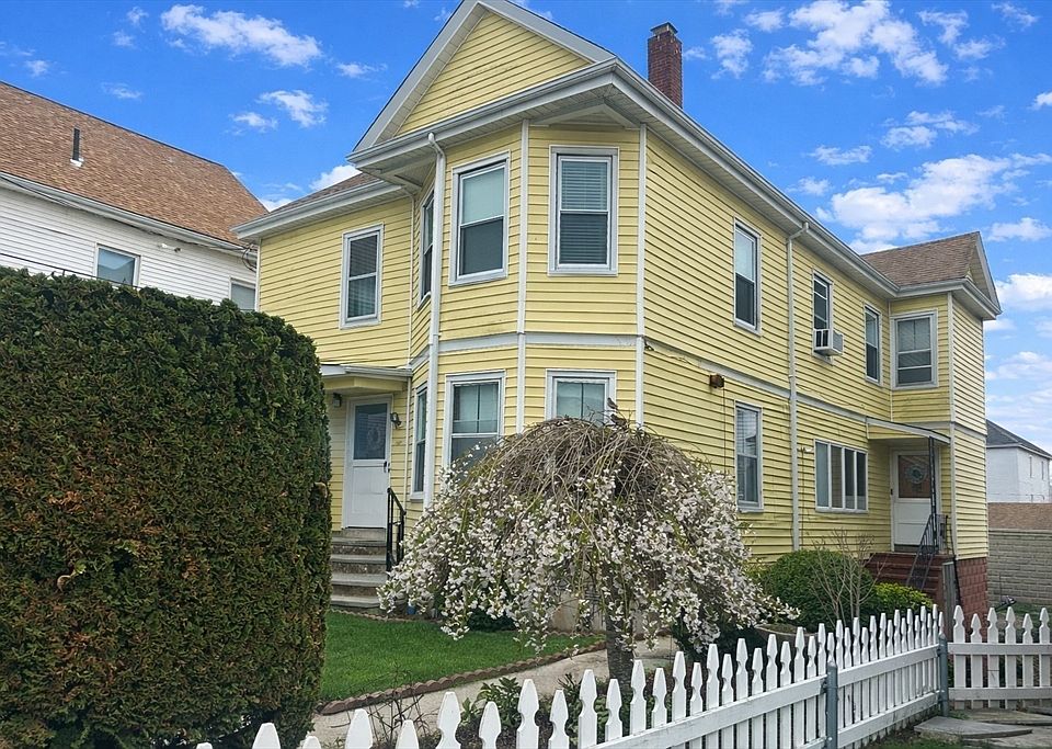 1st image of 322 Coffin Ave