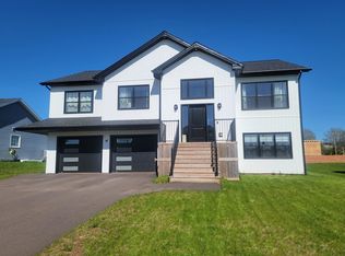 16 Bridget Dr, Charlottetown, PE C1E 3T2