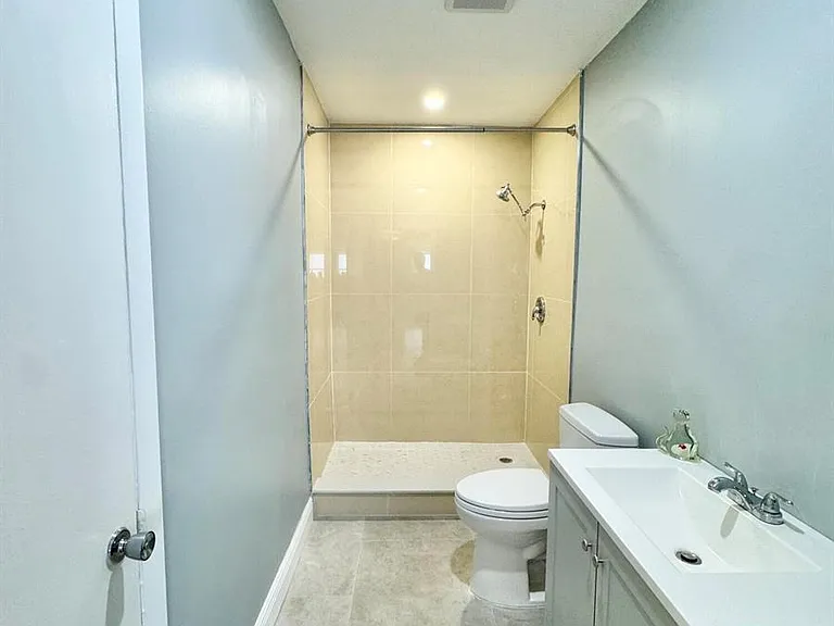 382 E Royal Palm Rd #80 — Photo 7