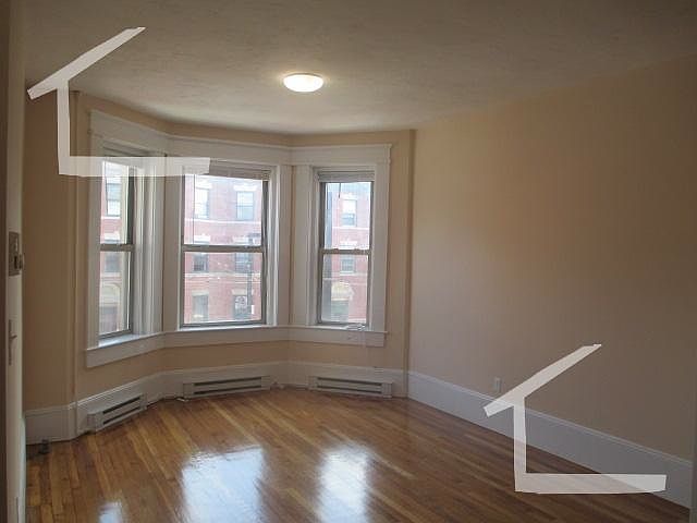 2nd image of 881 Huntington Ave APT 08