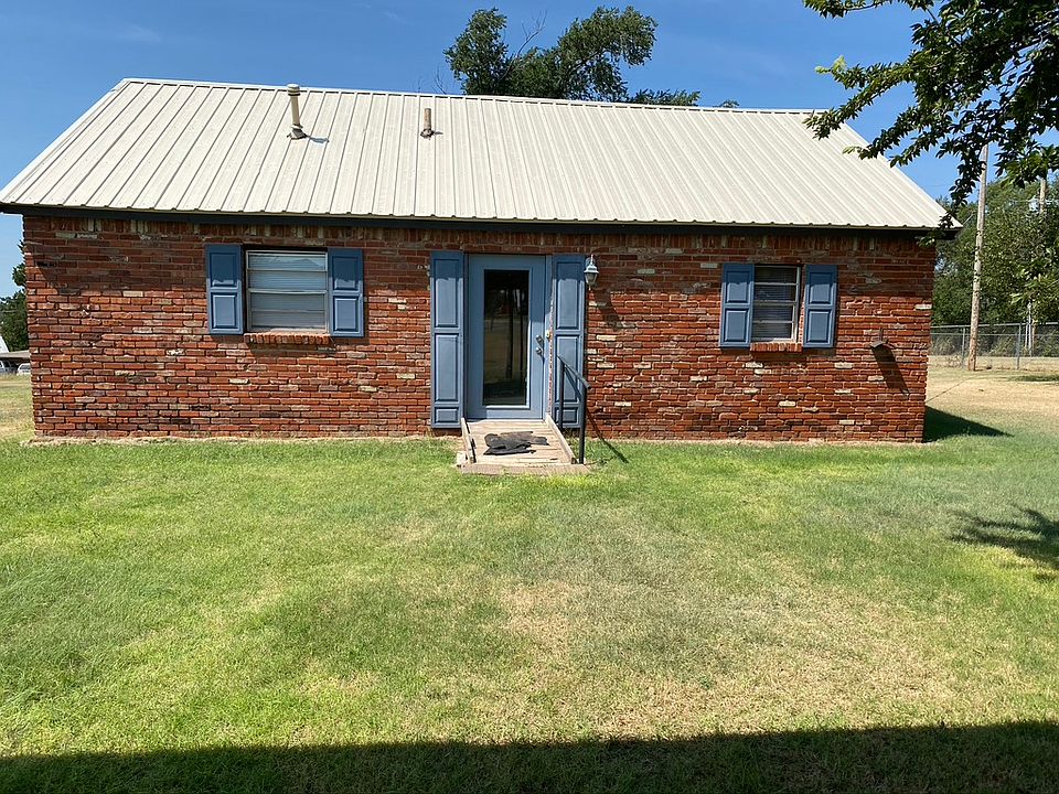 1st image of 9 Darla Dr