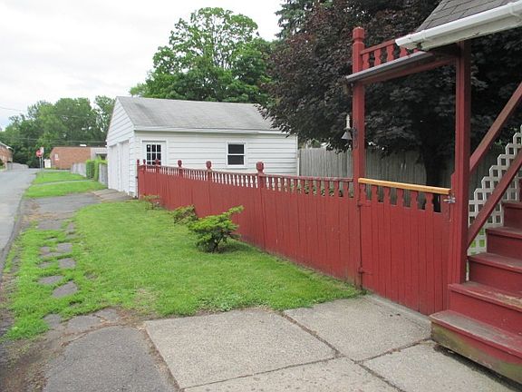 3rd image of 230 Stowe Ave