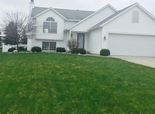 8661 Pasture Rd SE, Caledonia, MI 49316