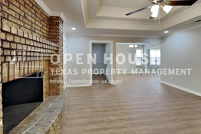 3 bed, 2.0 bath, 1586 sqft, $2,150 — Photo 4