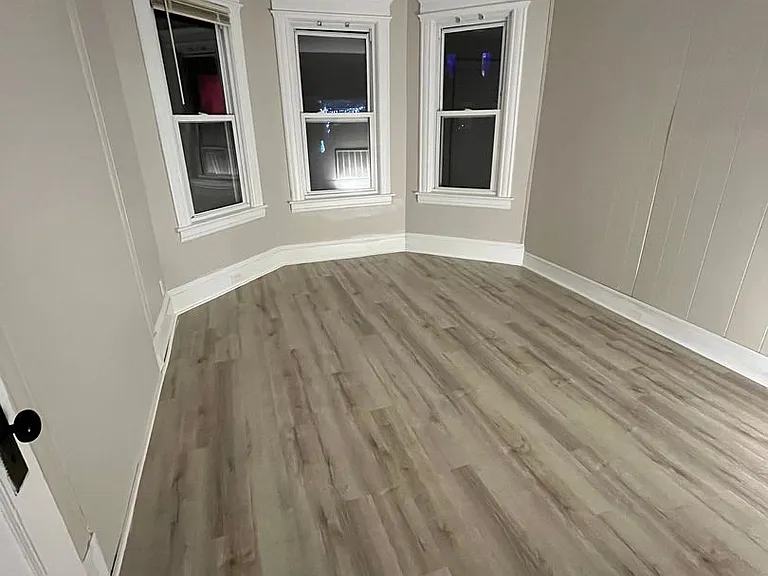 96 Nonotuck Ave — Photo 6