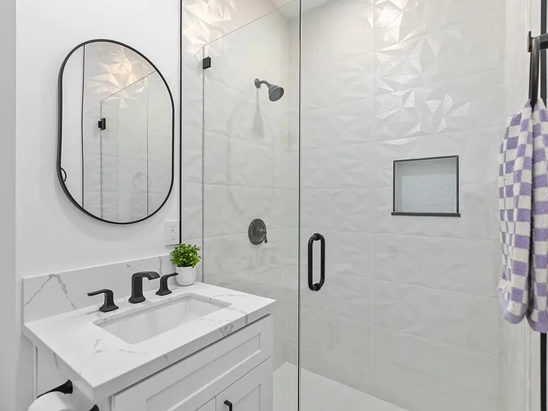 6916 Eberhart St — Photo 14