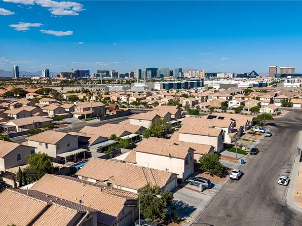 5582 Henshaw Ave, Las Vegas, NV 89118