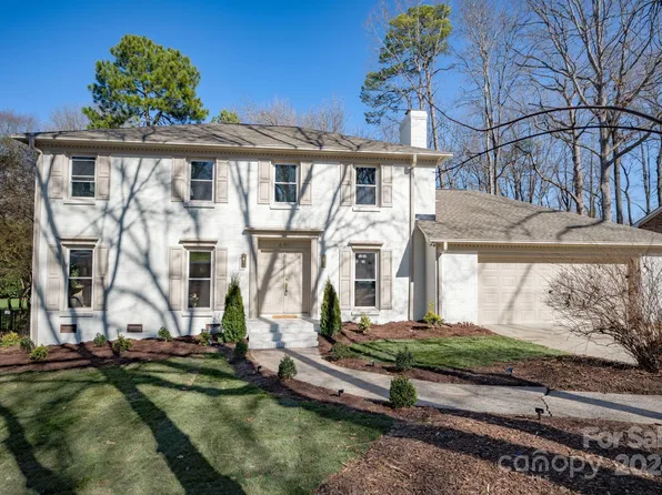 6801 Pleasant Dr, Charlotte, NC 28211
