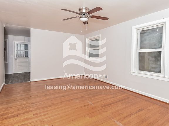 4494_003_wm_-_living_room_13332966.jpg