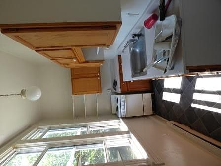 3rd image of 1515 Rivermont Ave APT 1