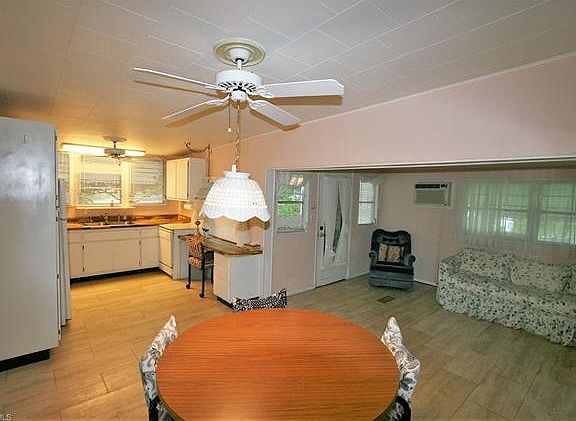 5th image of 133 Lantern Pl