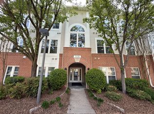 1520 N Point Dr APT 1, Reston, VA 20194