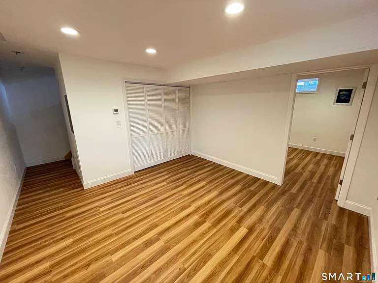 111 Vanguard St — Photo 7